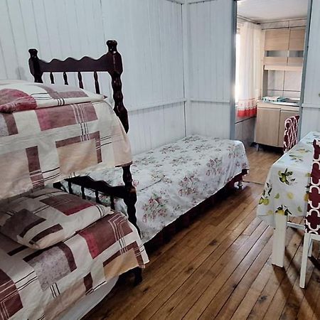 Casa De 2 Quartos Com 2 Ares-Condicionados Em Torres-Rs - Na Mais Bela Praia Gaucha - Cozinha - Banheiro - Tv Smart 32 E Wi-Fi - Estacionamento - Anfitria Superhost No Bnb Villa Buitenkant foto