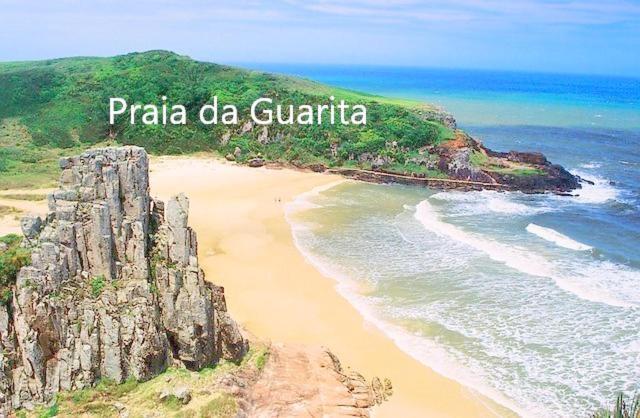 Casa De 2 Quartos Com 2 Ares-Condicionados Em Torres-Rs - Na Mais Bela Praia Gaucha - Cozinha - Banheiro - Tv Smart 32 E Wi-Fi - Estacionamento - Anfitria Superhost No Bnb Villa Buitenkant foto