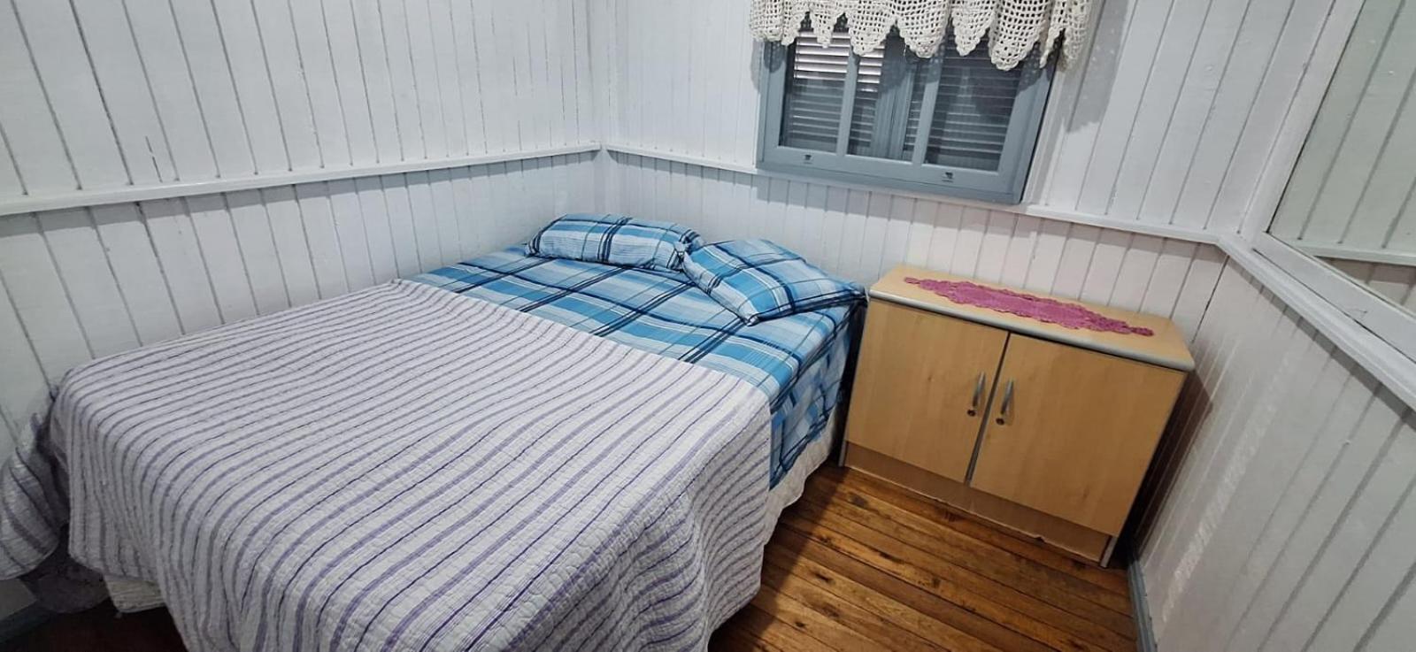 Casa De 2 Quartos Com 2 Ares-Condicionados Em Torres-Rs - Na Mais Bela Praia Gaucha - Cozinha - Banheiro - Tv Smart 32 E Wi-Fi - Estacionamento - Anfitria Superhost No Bnb Villa Buitenkant foto