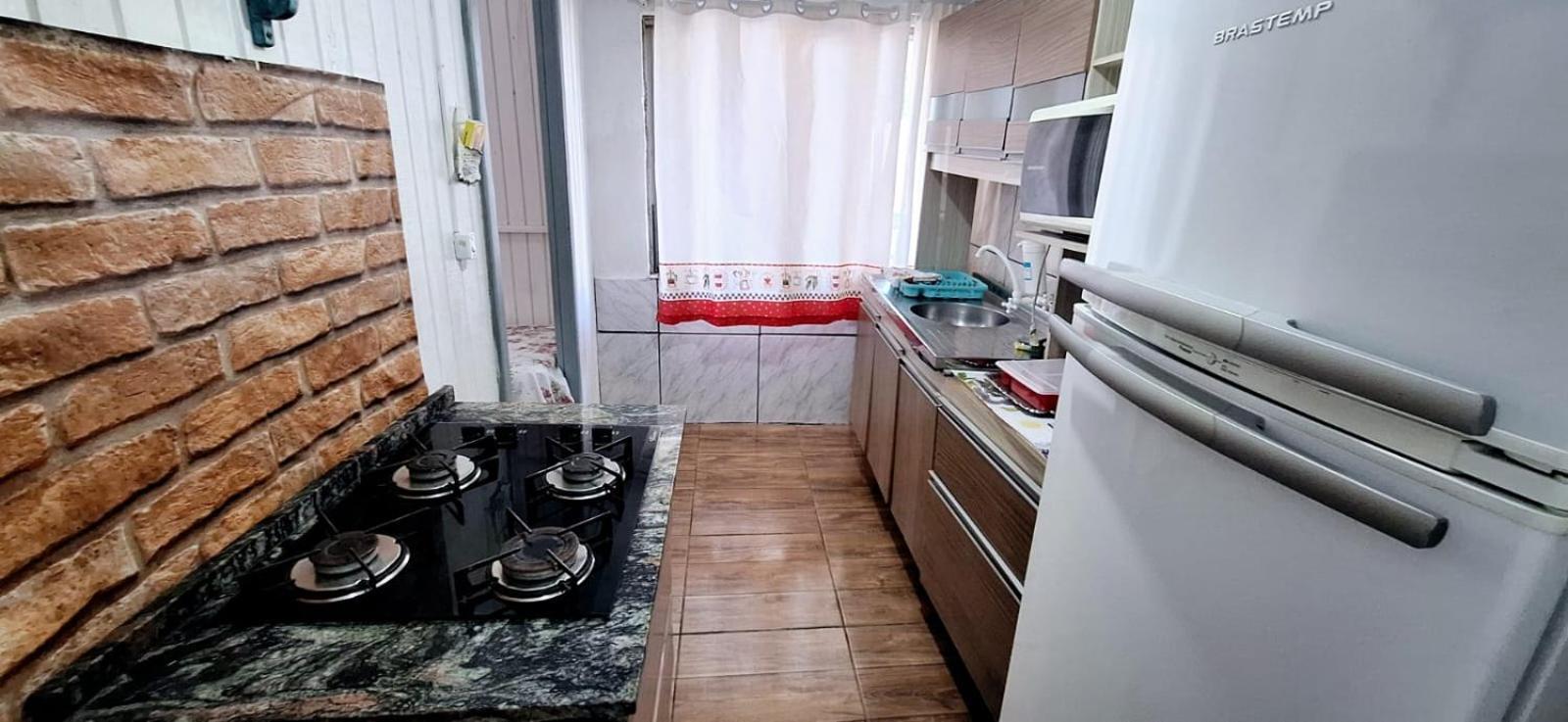 Casa De 2 Quartos Com 2 Ares-Condicionados Em Torres-Rs - Na Mais Bela Praia Gaucha - Cozinha - Banheiro - Tv Smart 32 E Wi-Fi - Estacionamento - Anfitria Superhost No Bnb Villa Buitenkant foto